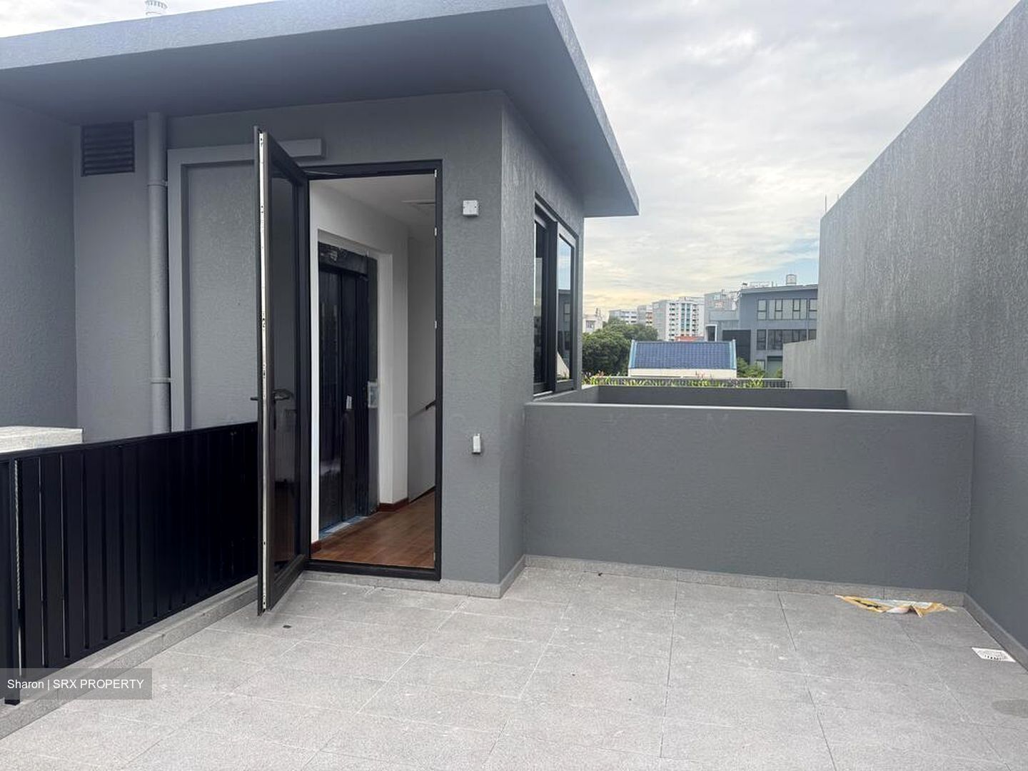 Sirat Road (D19), Terrace #527774491